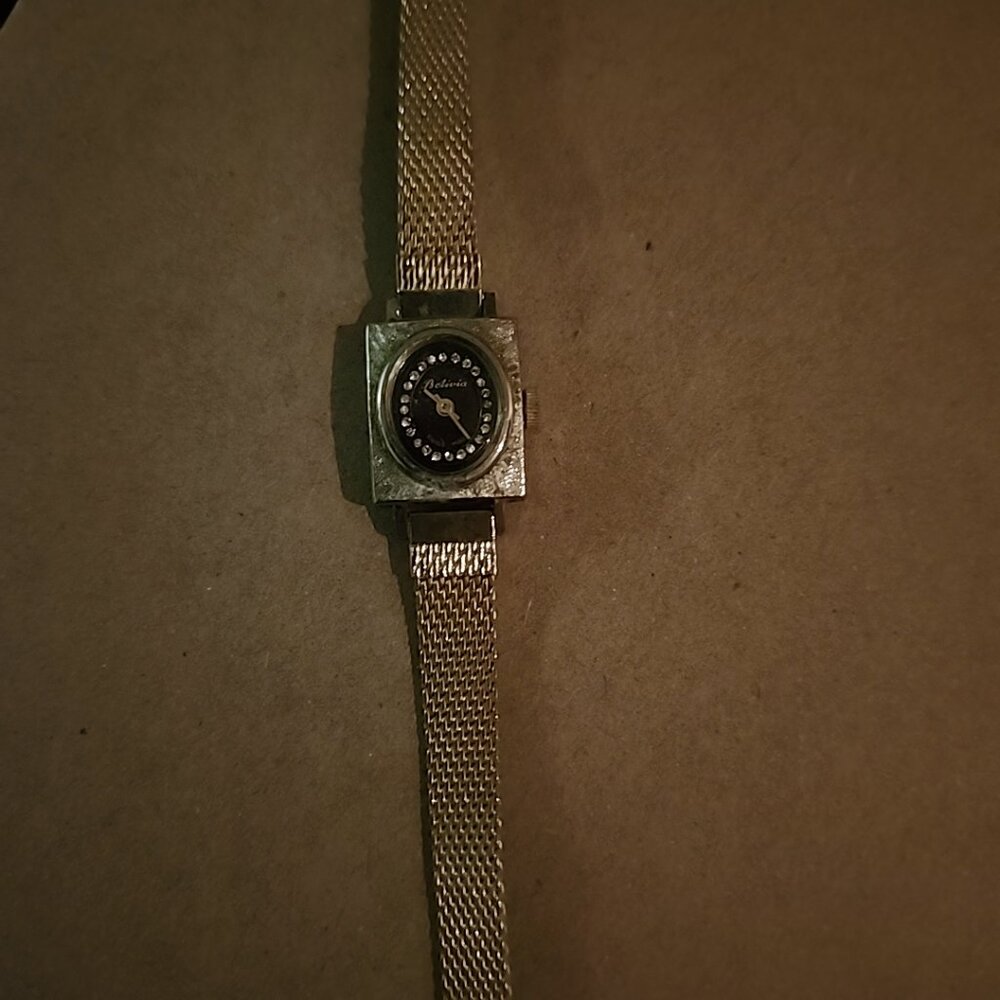 Bolivia watch diamonds